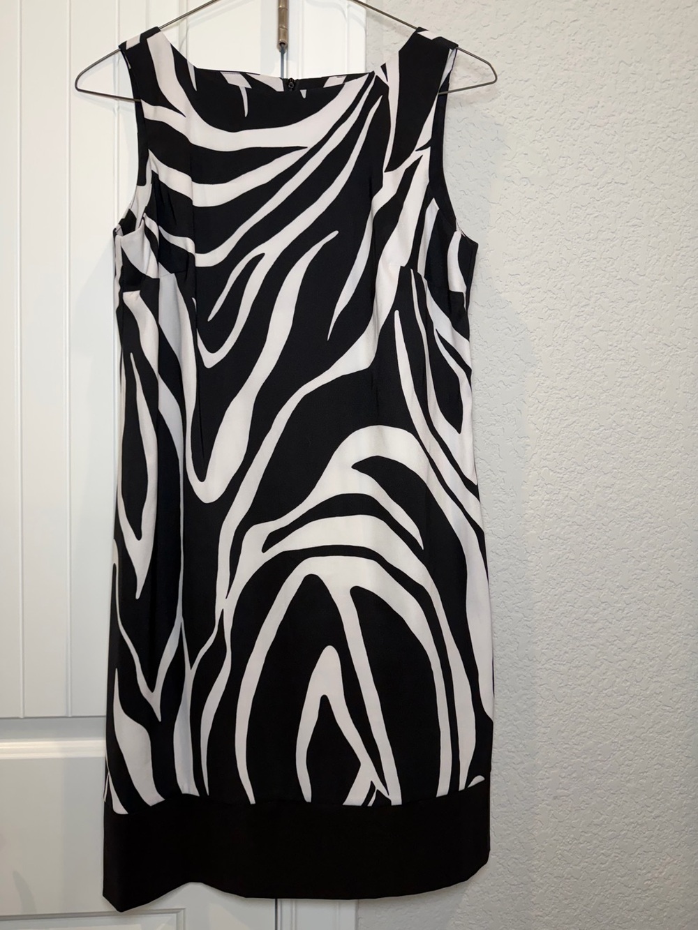 Sleeveless Black and White Zebra-Print Shift Dress